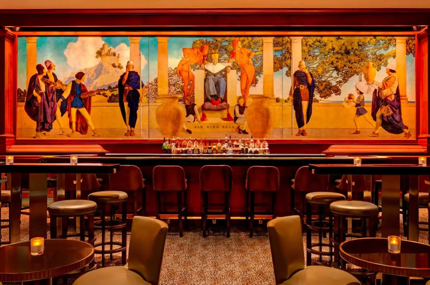 NYC Nightlife Trends: Martinis & Piano Bars | Like A Local Tours a mural above a hotel bar