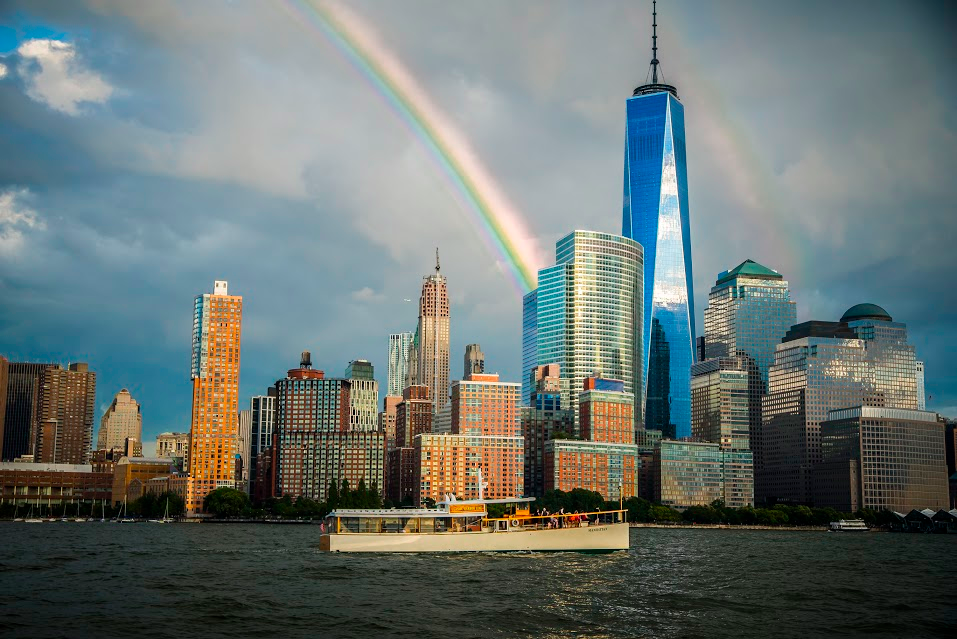 Things to do in NYC | Like A Local Tours Architecture Boat Tour around Manhattan